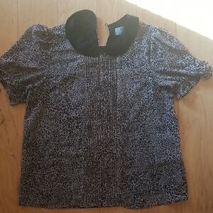 CeCe Leopard Print Blouse with Black Collar